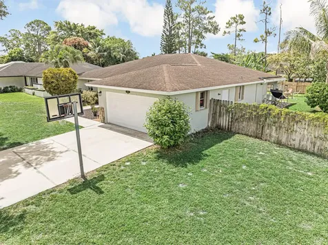 100 Greenwood Court Royal Palm Beach FL 33411
