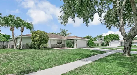 100 Greenwood Court Royal Palm Beach FL 33411