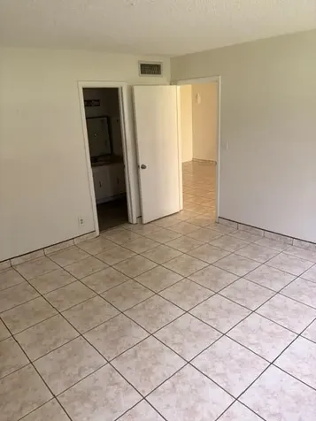 607 S State Road 7 Margate FL 33068