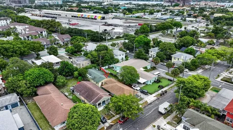 807 14th Street West Palm Beach FL 33401