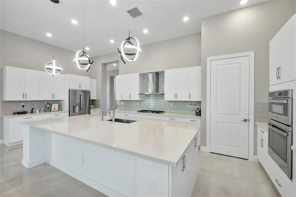 9245 W Parkland Bay Trail Parkland FL 33076