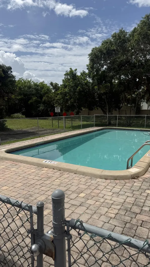 1357 NW 94th Way Coral Springs FL 33071