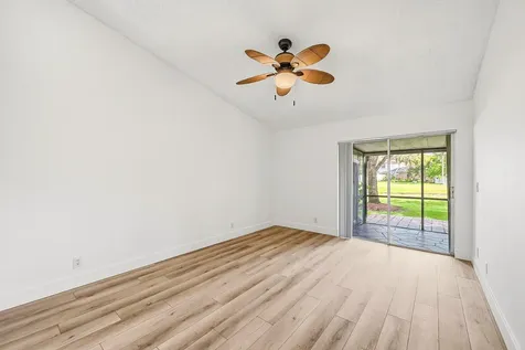 7618 S Pinewalk Drive S Margate FL 33063