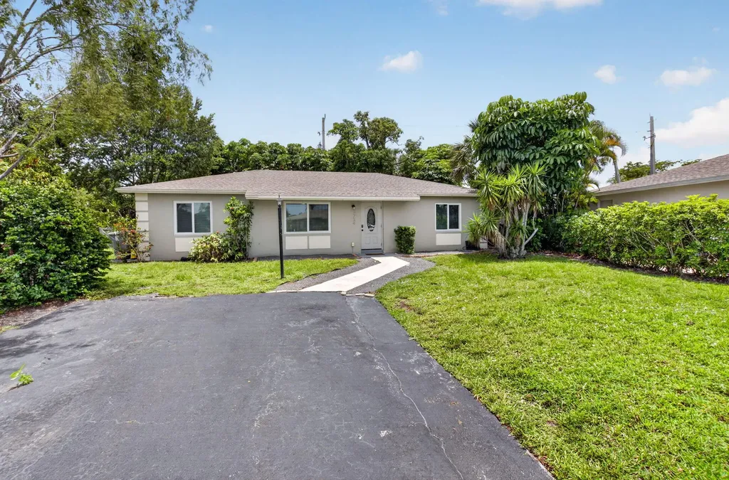 9734 Alaska Circle Boca Raton FL 33434