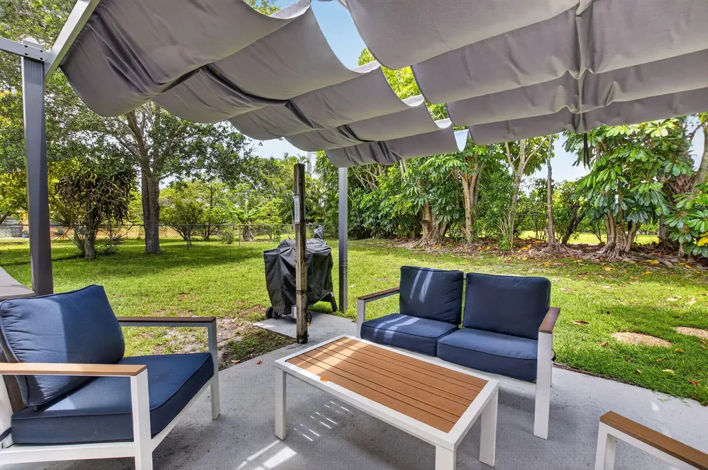 9734 Alaska Circle Boca Raton FL 33434