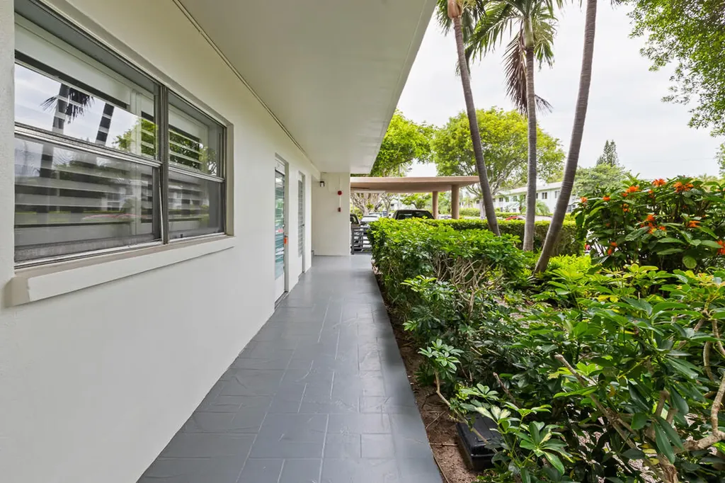 3351 Spanish Trail Delray Beach FL 33483