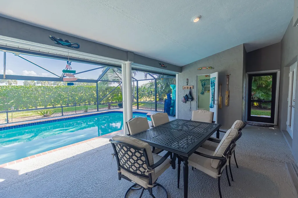 1375 SW Bent Pine Cove Port St Lucie FL 34986