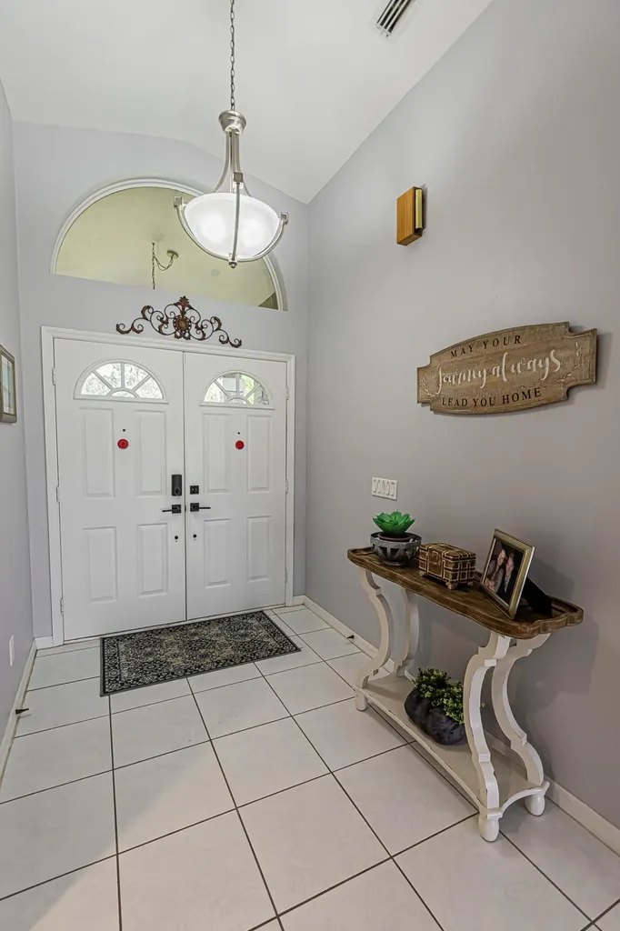 1375 SW Bent Pine Cove Port St Lucie FL 34986