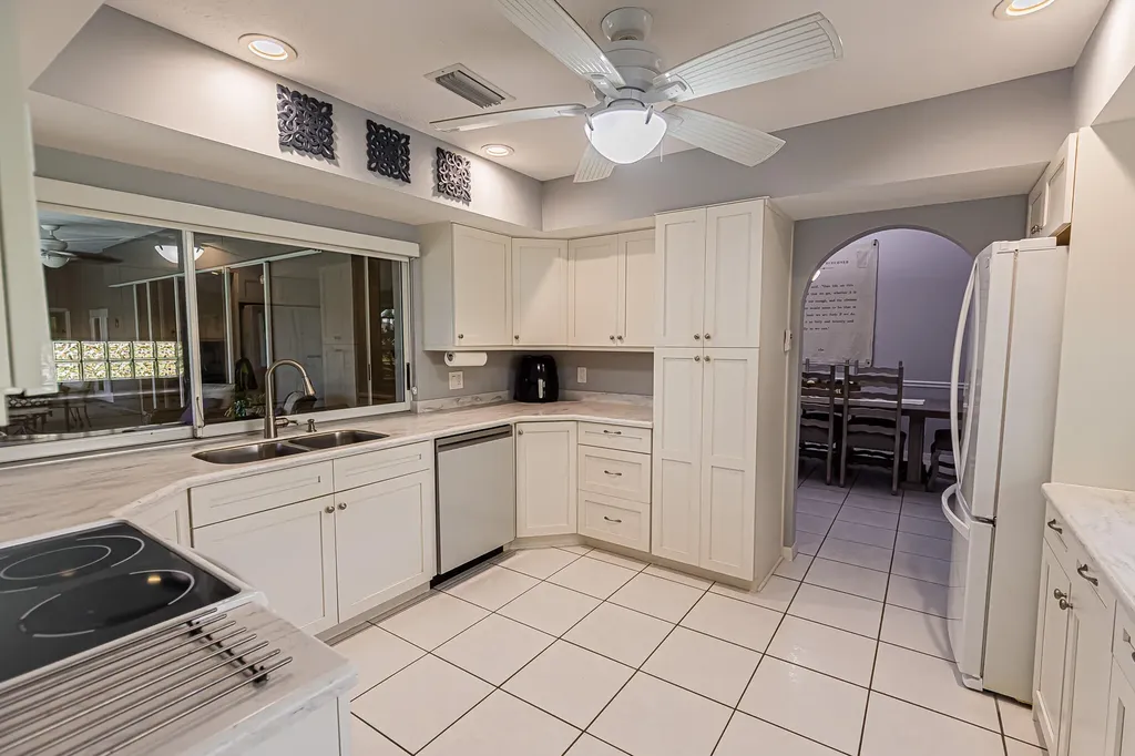 1375 SW Bent Pine Cove Port St Lucie FL 34986