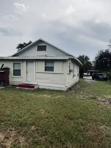 1610 N 14th Street Fort Pierce FL 34950