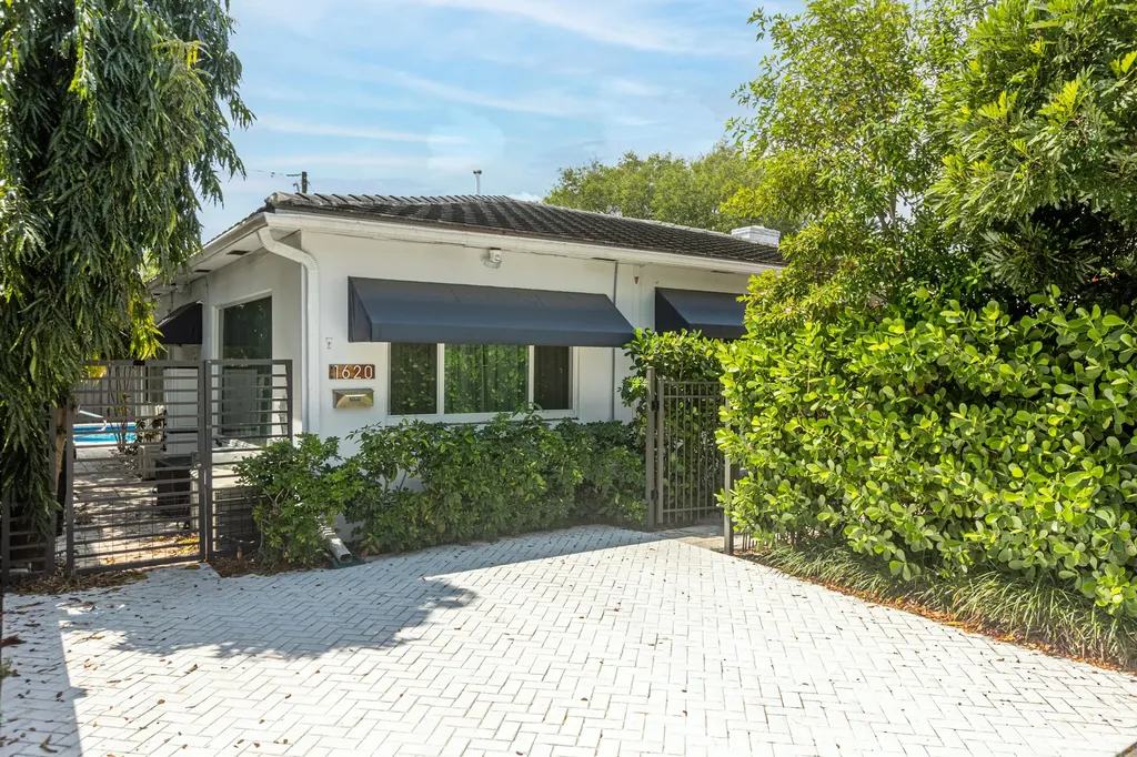 1620 NE 8th Street Fort Lauderdale FL 33304