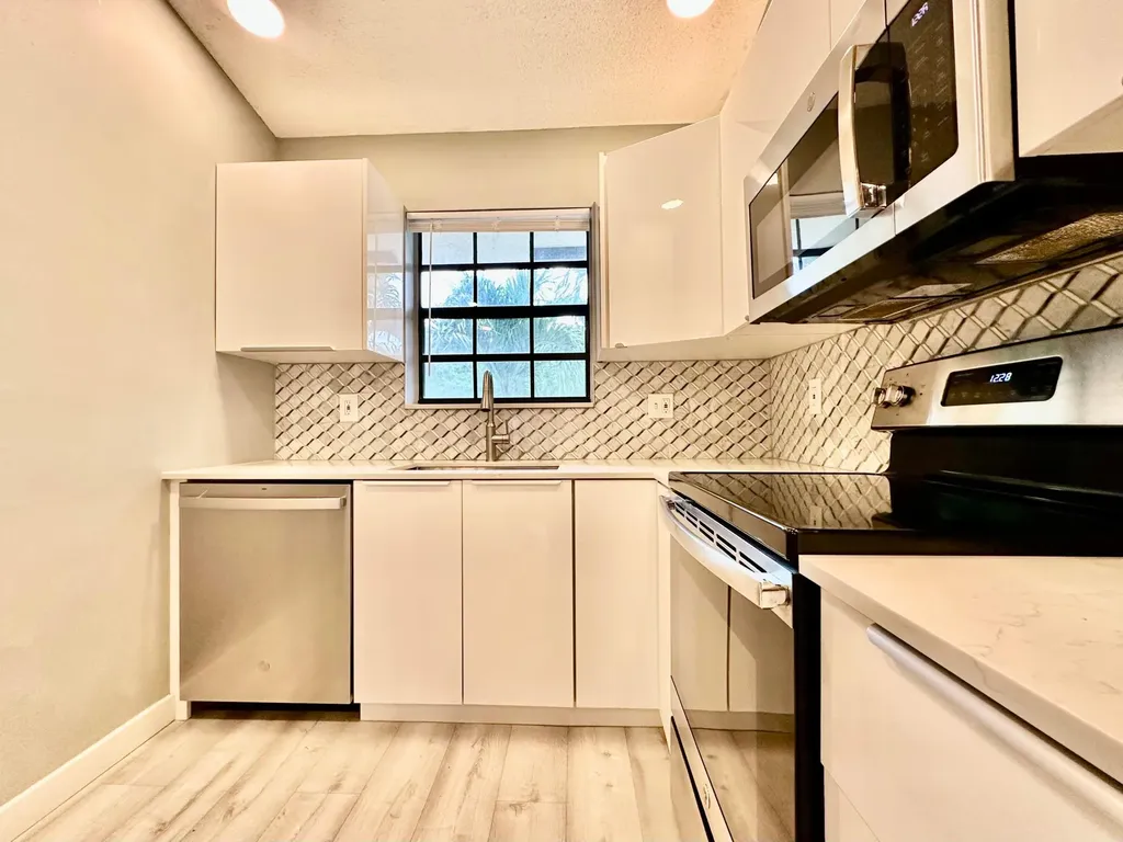 2800 Palmwood Terrace Boca Raton FL 33431