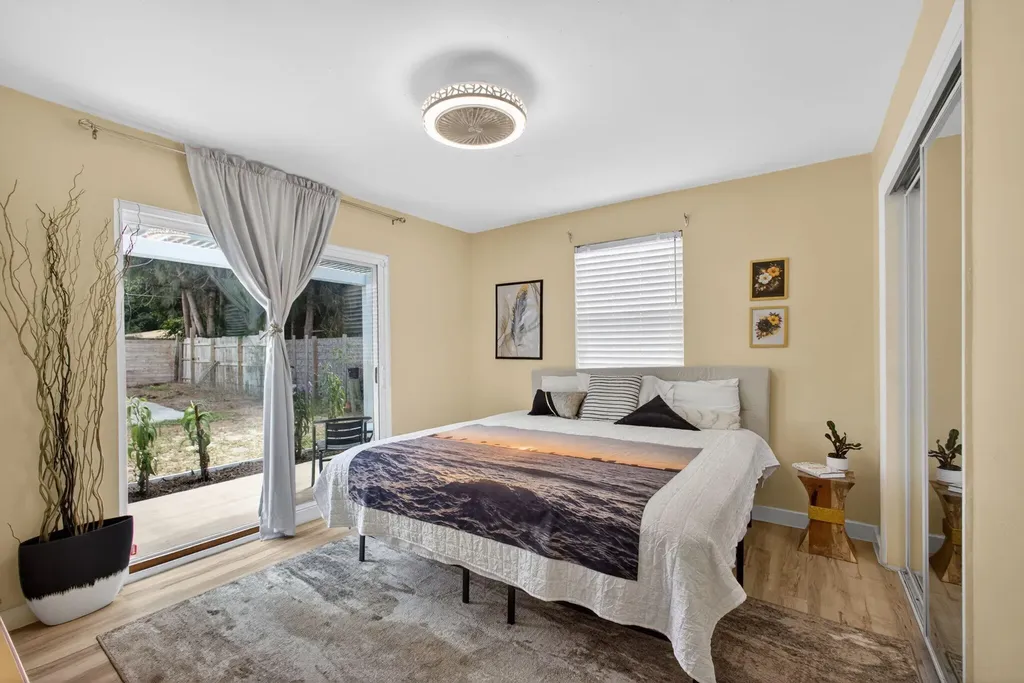 140 W 31st Court Riviera Beach FL 33404