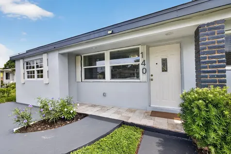 140 W 31st Court Riviera Beach FL 33404