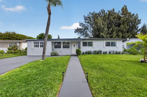 140 W 31st Court Riviera Beach FL 33404