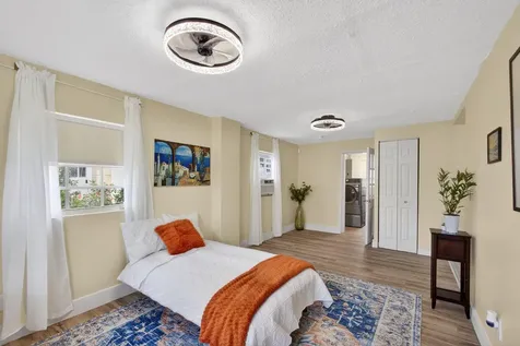 140 W 31st Court Riviera Beach FL 33404