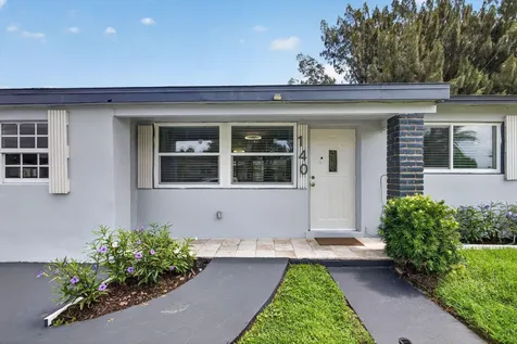 140 W 31st Court Riviera Beach FL 33404