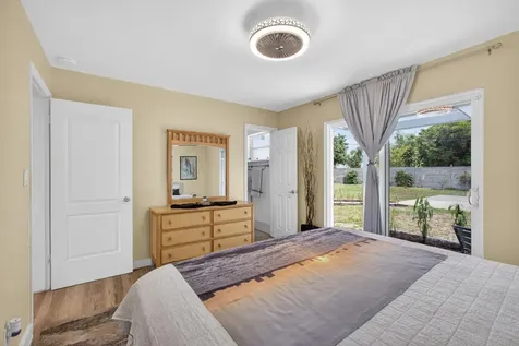 140 W 31st Court Riviera Beach FL 33404