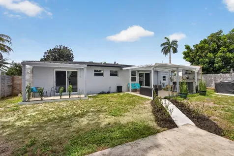 140 W 31st Court Riviera Beach FL 33404