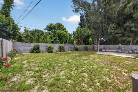 140 W 31st Court Riviera Beach FL 33404
