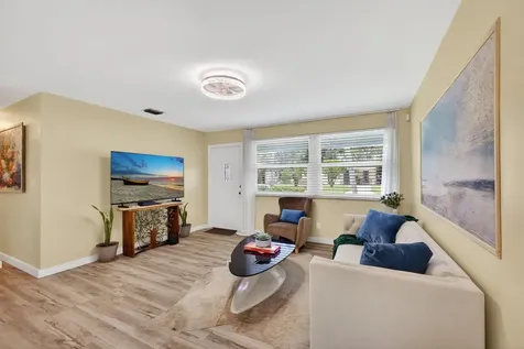 140 W 31st Court Riviera Beach FL 33404