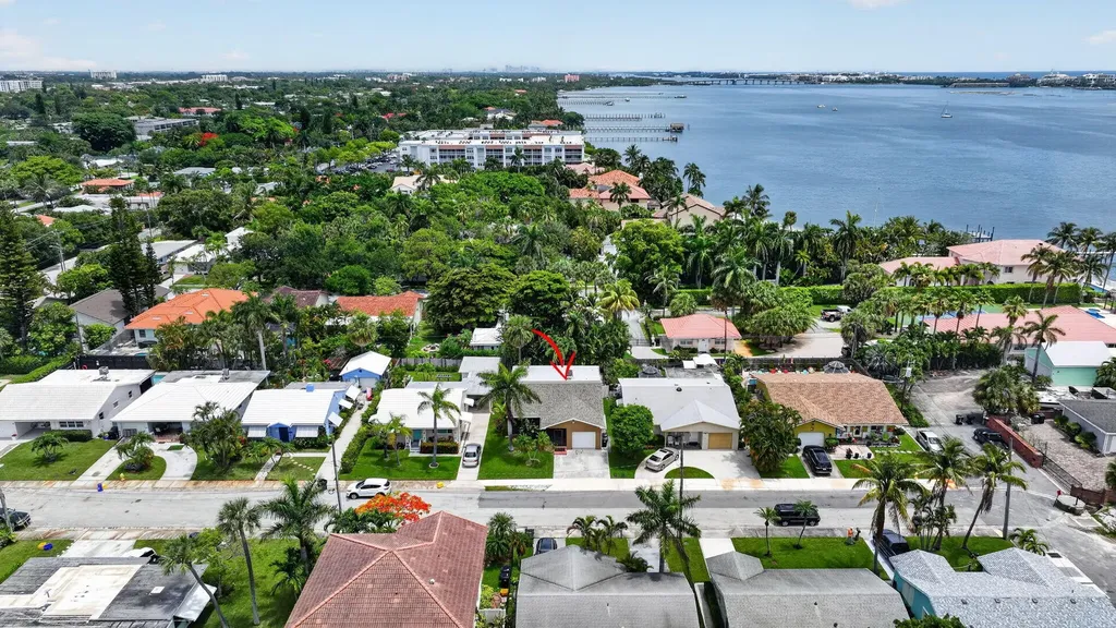 70 18th Avenue S Lake Worth Beach FL 33460