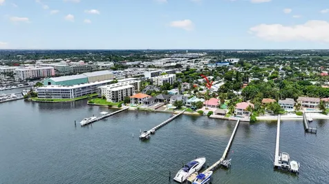 70 18th Avenue S Lake Worth Beach FL 33460