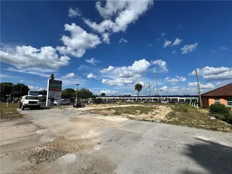 123 U.s. 27 Lake Placid FL 33852