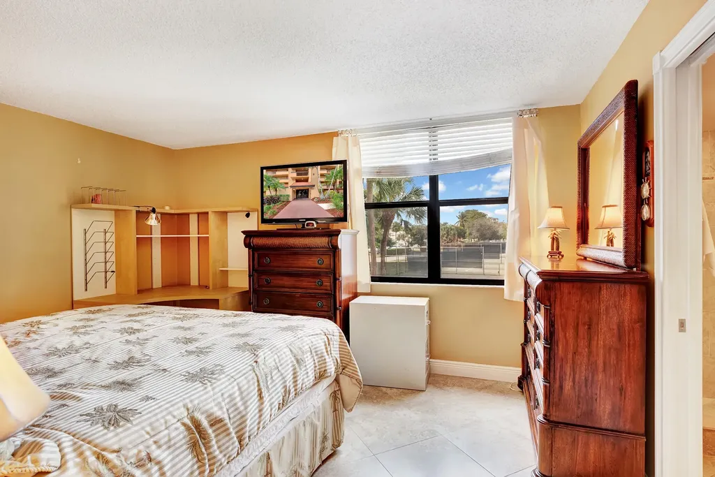 450 Egret Circle Delray Beach FL 33444