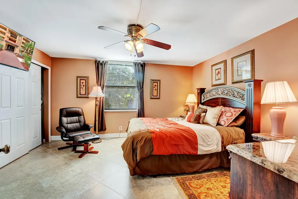 450 Egret Circle Delray Beach FL 33444