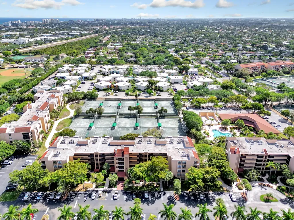 450 Egret Circle Delray Beach FL 33444