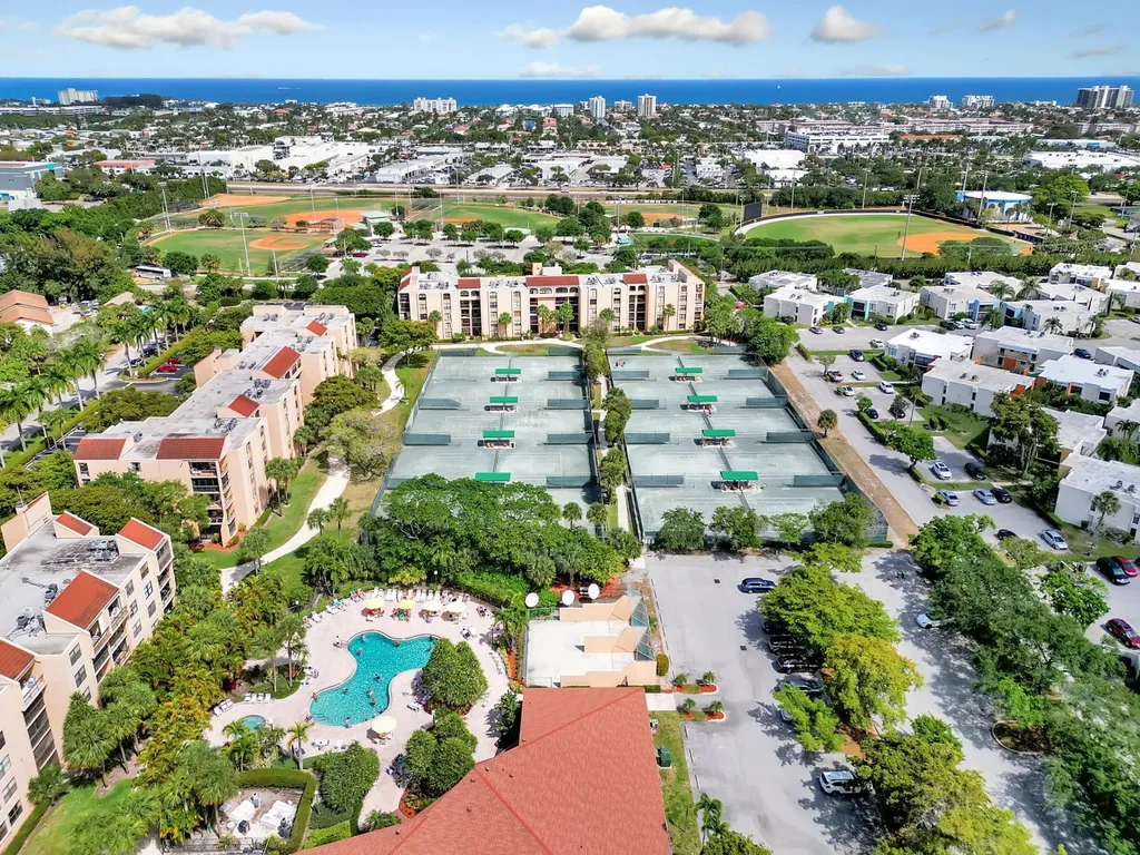 450 Egret Circle Delray Beach FL 33444