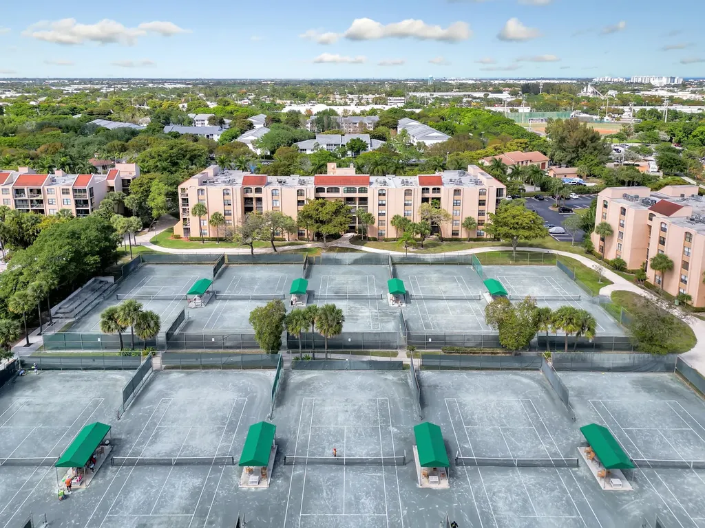 450 Egret Circle Delray Beach FL 33444