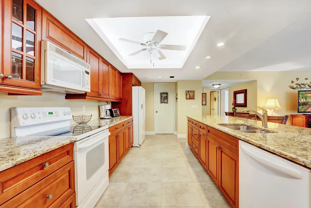 450 Egret Circle Delray Beach FL 33444