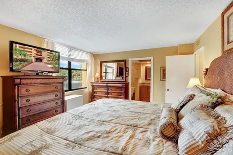 450 Egret Circle Delray Beach FL 33444