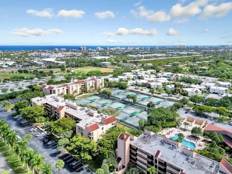 450 Egret Circle Delray Beach FL 33444