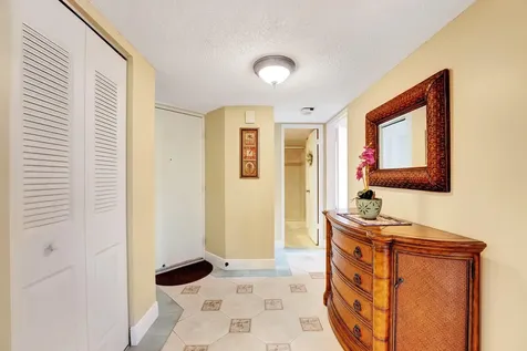 450 Egret Circle Delray Beach FL 33444