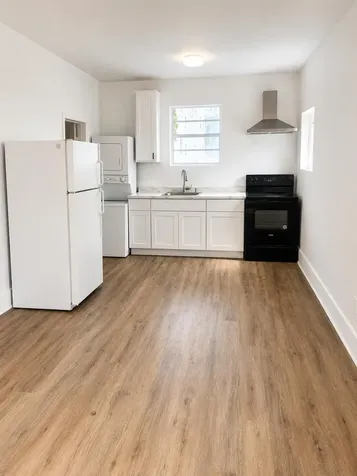 528 SW 3rd Street Miami FL 33130