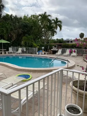 1907 NE 2nd Street Deerfield Beach FL 33441