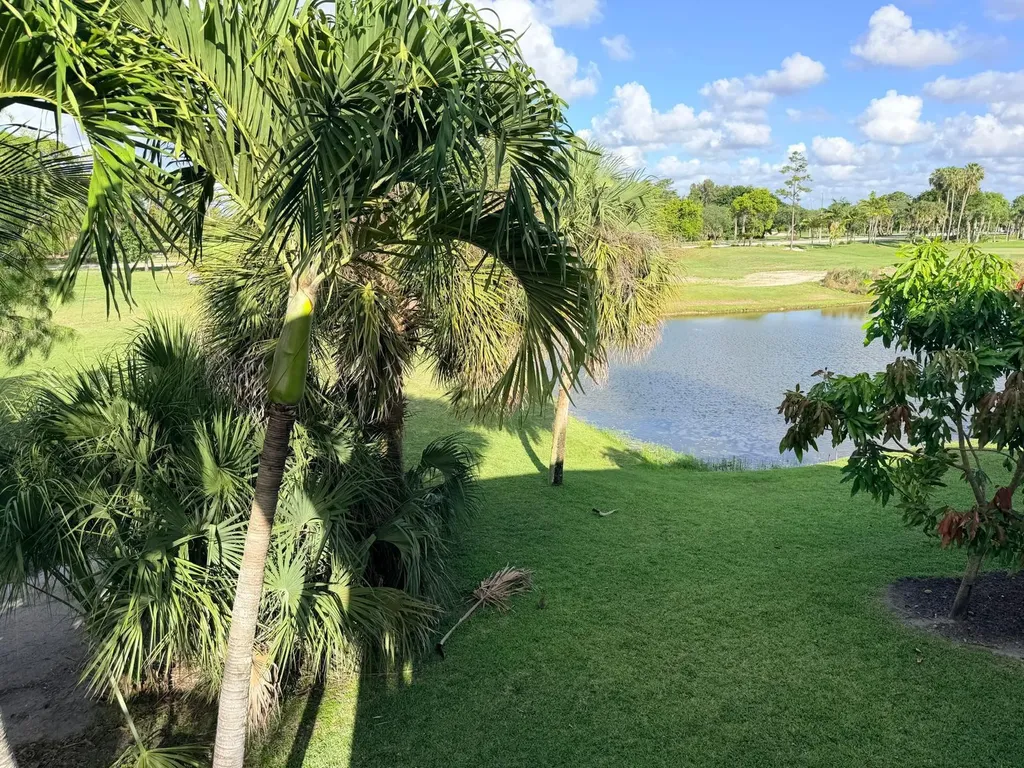 2285 Ridgewood Circle Royal Palm Beach FL 33411