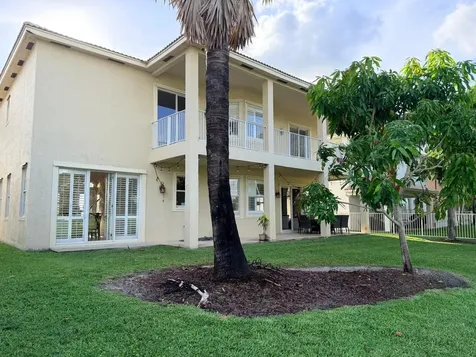 2285 Ridgewood Circle Royal Palm Beach FL 33411