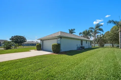 102 Miller Drive Sebastian FL 32958