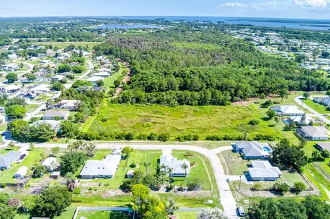 102 Miller Drive Sebastian FL 32958
