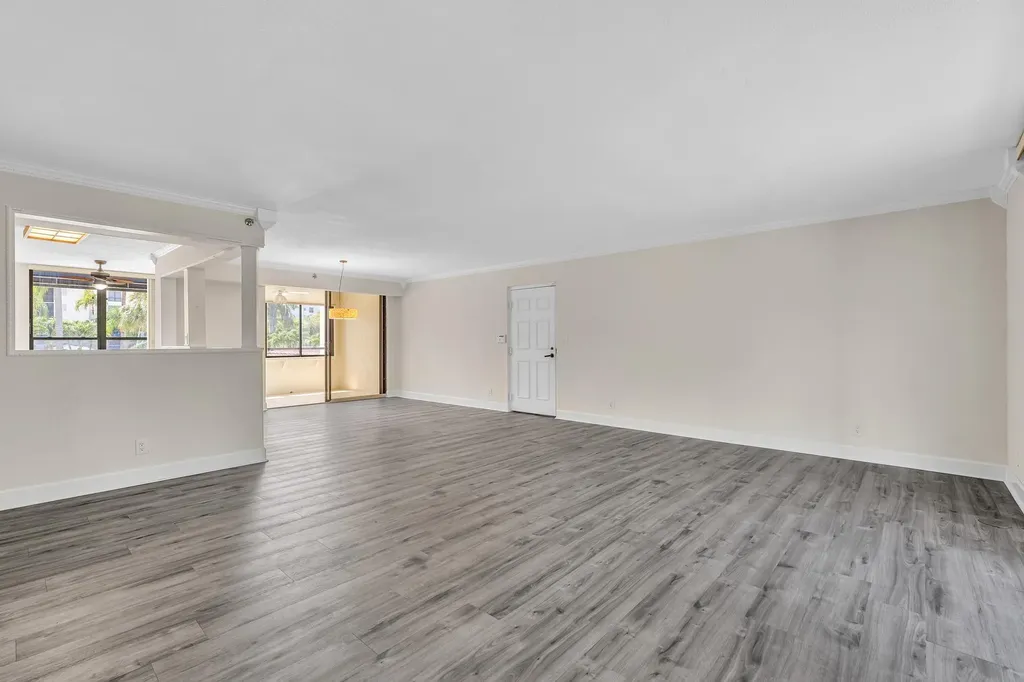 7564 Regency Lake Drive Boca Raton FL 33433