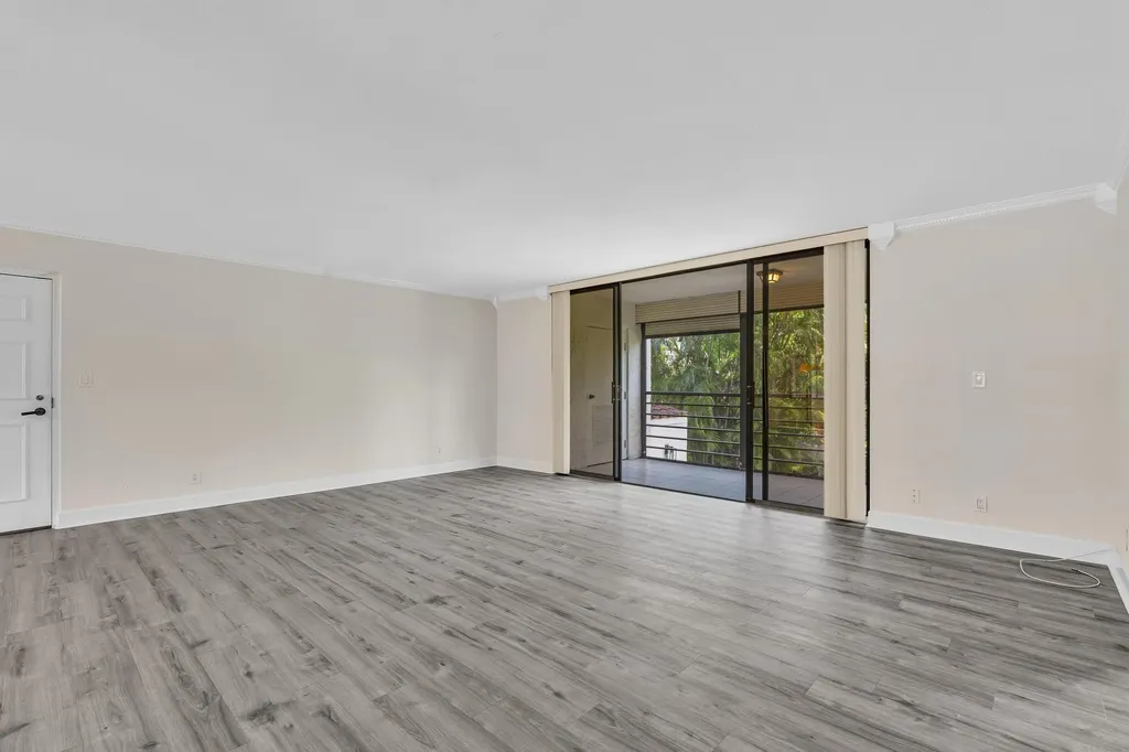 7564 Regency Lake Drive Boca Raton FL 33433