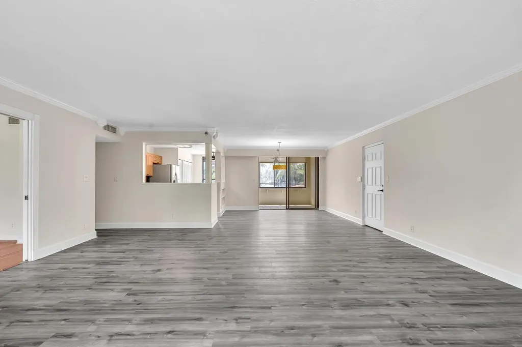 7564 Regency Lake Drive Boca Raton FL 33433