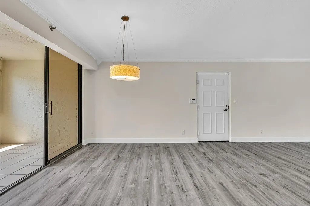 7564 Regency Lake Drive Boca Raton FL 33433