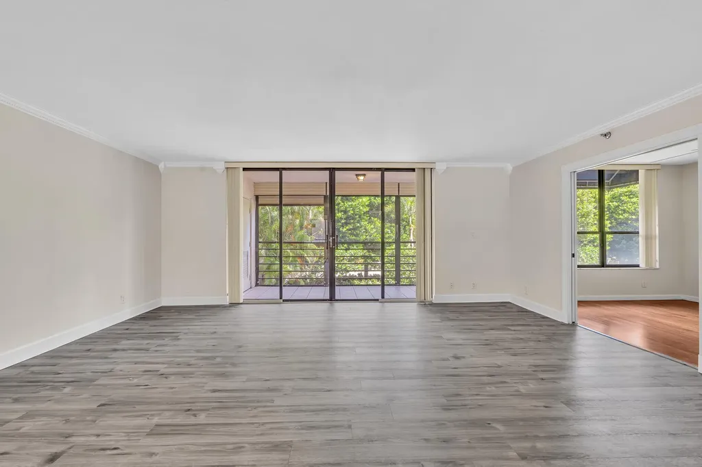 7564 Regency Lake Drive Boca Raton FL 33433
