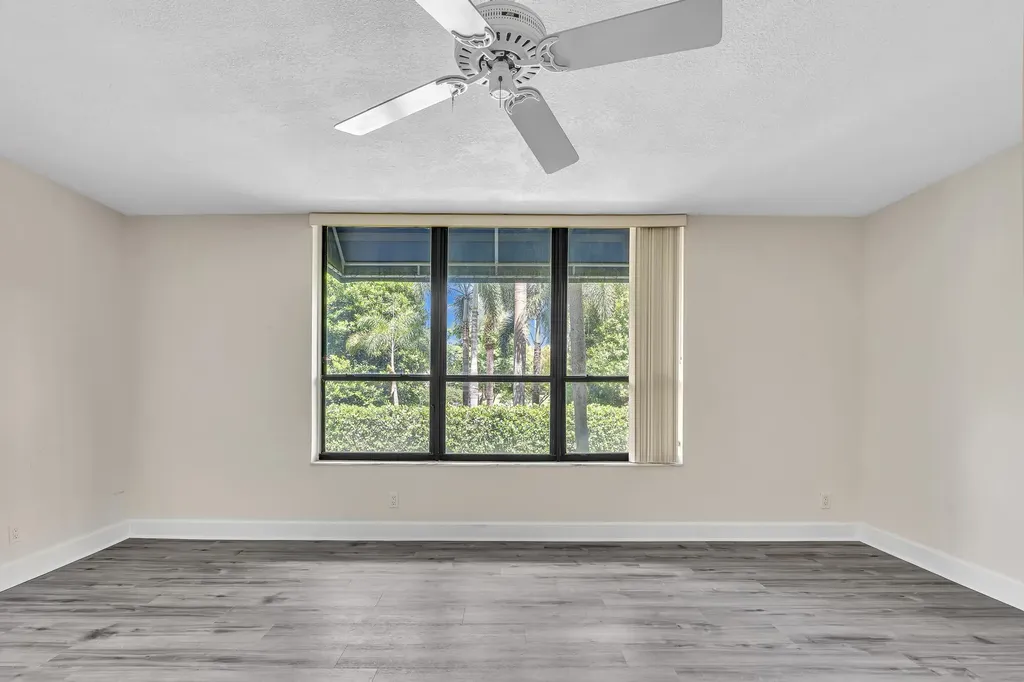 7564 Regency Lake Drive Boca Raton FL 33433
