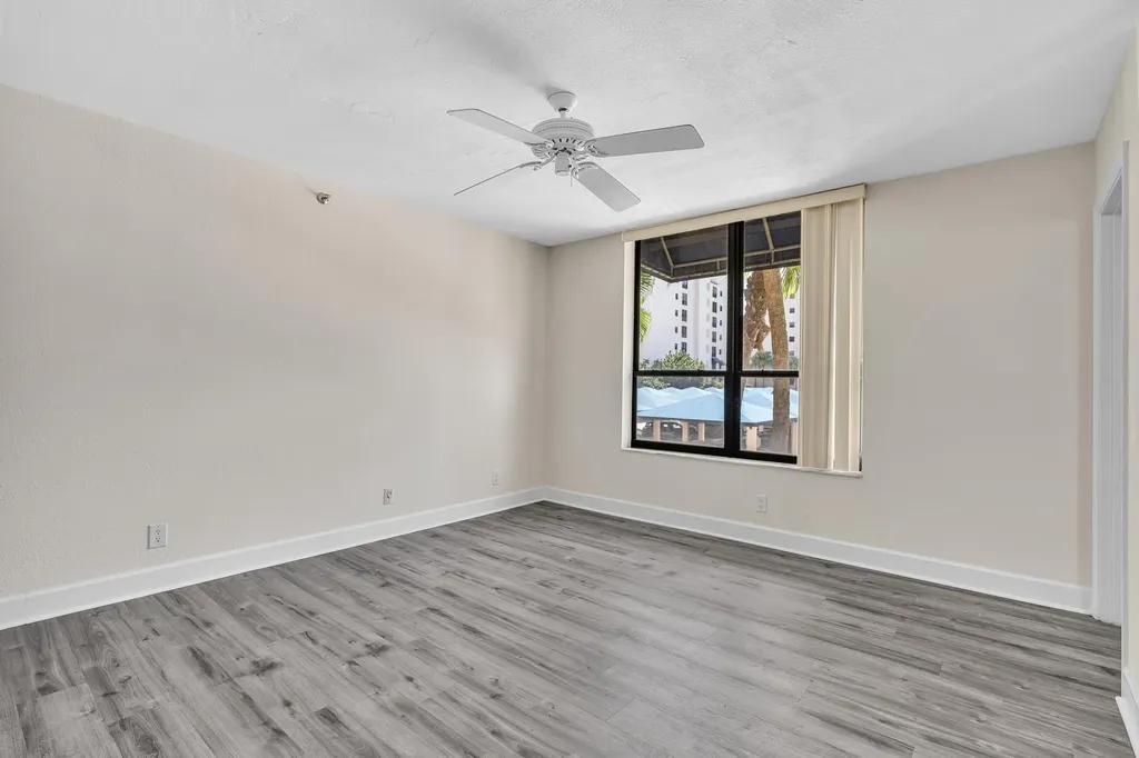 7564 Regency Lake Drive Boca Raton FL 33433